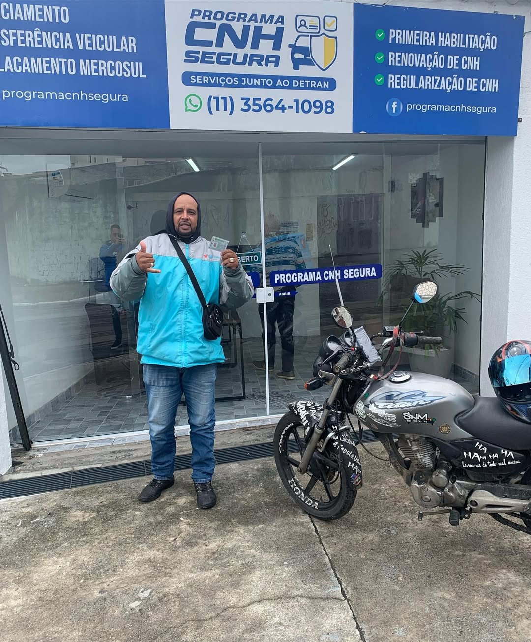 Motociclista com CNH recuperada